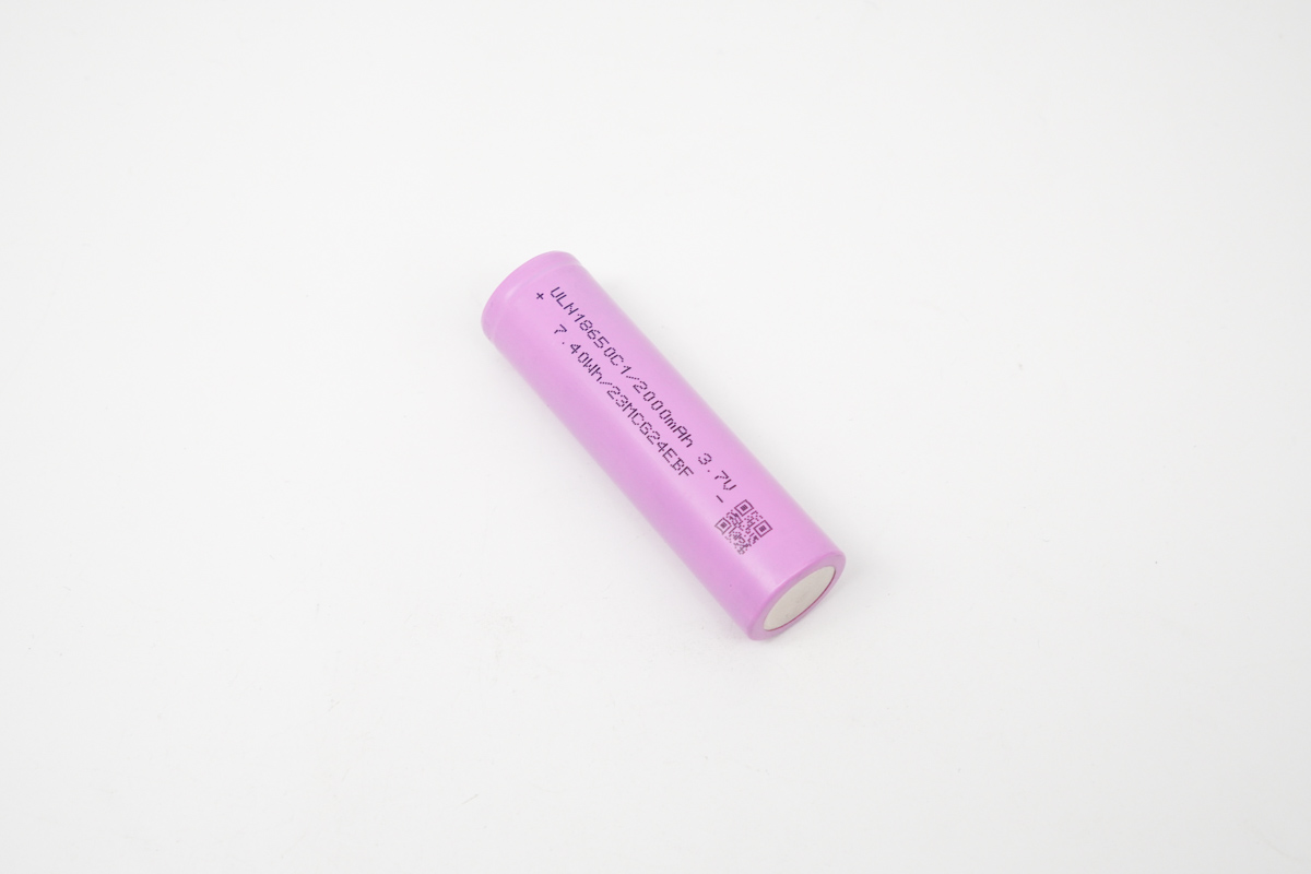 半固态电池生态全景：17款电芯参数大PK